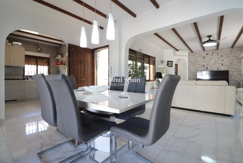 Wederverkoop - VILLA -
Formentera del Segura - Fincas de La Vega