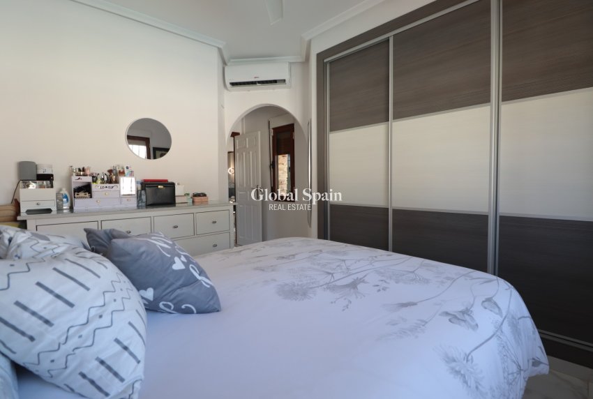Wederverkoop - VILLA -
Formentera del Segura - Fincas de La Vega