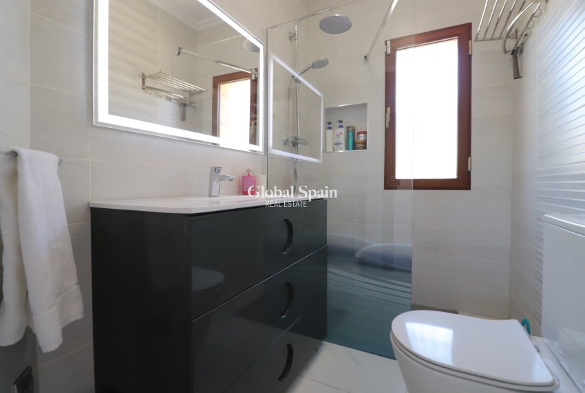 Wederverkoop - VILLA -
Formentera del Segura - Fincas de La Vega
