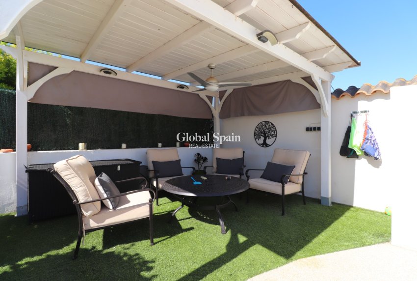 Wederverkoop - VILLA -
Formentera del Segura - Fincas de La Vega