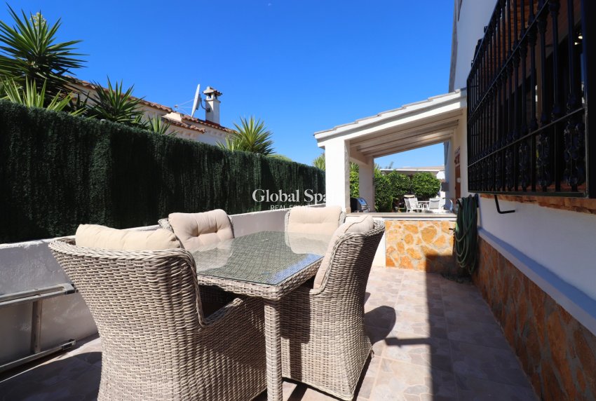 Wederverkoop - VILLA -
Formentera del Segura - Fincas de La Vega