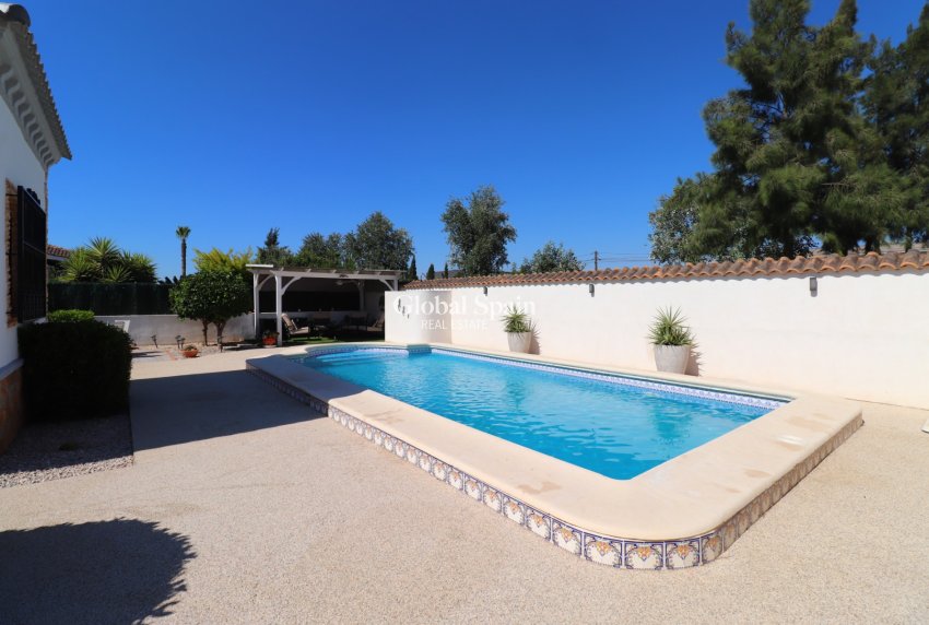 Wederverkoop - VILLA -
Formentera del Segura - Fincas de La Vega