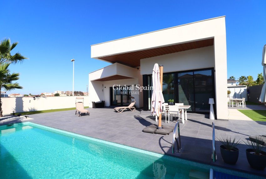 Wederverkoop - VILLA -
FORMENTERA DEL SEGURA - Fincas de La Vega