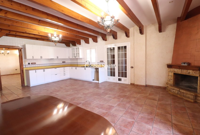 Wederverkoop - VILLA -
FORMENTERA DEL SEGURA - Formentera - Village
