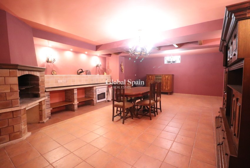 Wederverkoop - VILLA -
FORMENTERA DEL SEGURA - Formentera - Village