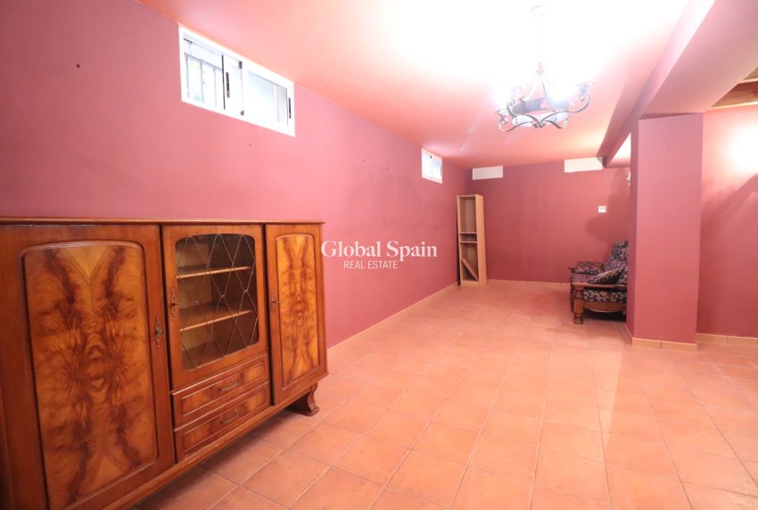 Wederverkoop - VILLA -
FORMENTERA DEL SEGURA - Formentera - Village