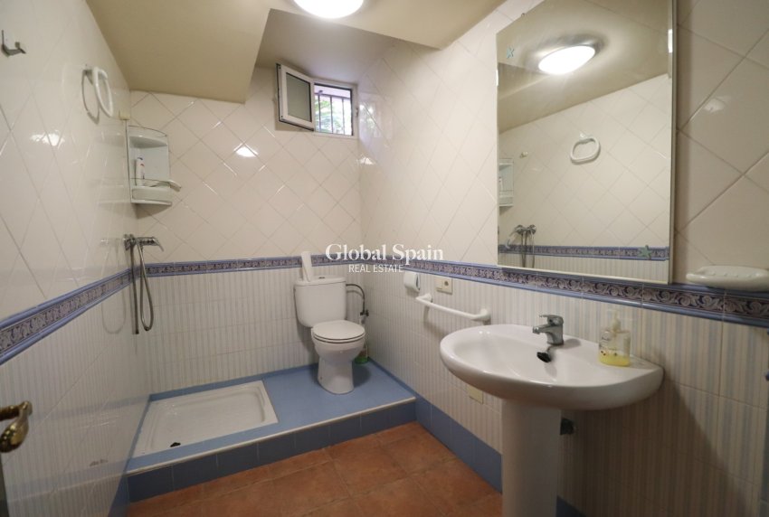 Wederverkoop - VILLA -
FORMENTERA DEL SEGURA - Formentera - Village