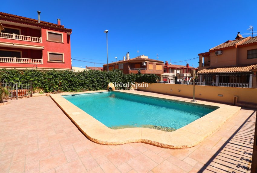 Wederverkoop - VILLA -
FORMENTERA DEL SEGURA - Formentera - Village