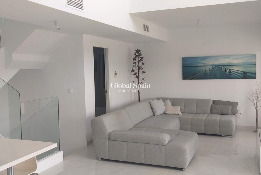 Wederverkoop - VILLA -
GRAN ALACANT - Costa Blanca