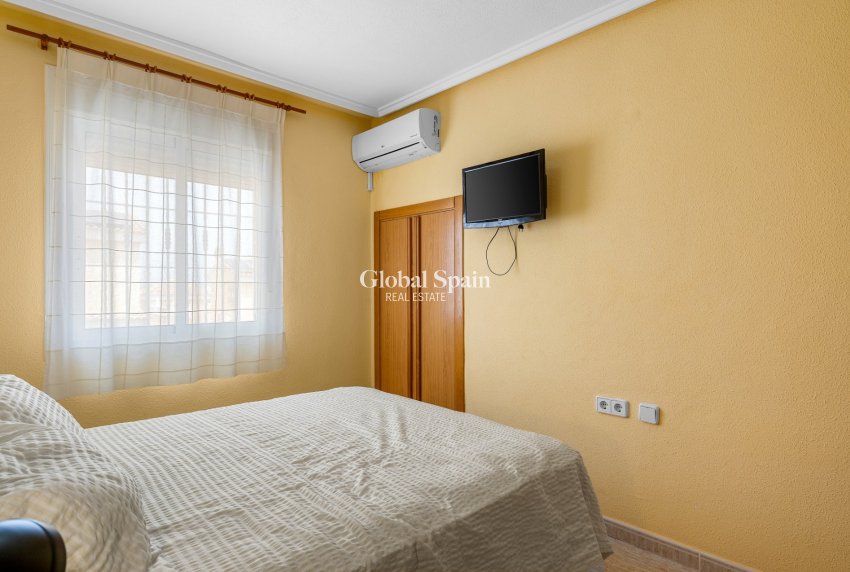 Wederverkoop - VILLA -
Gran Alacant - Costa Blanca