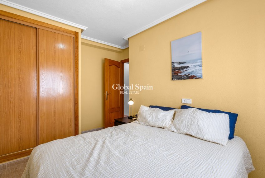 Wederverkoop - VILLA -
Gran Alacant - Costa Blanca