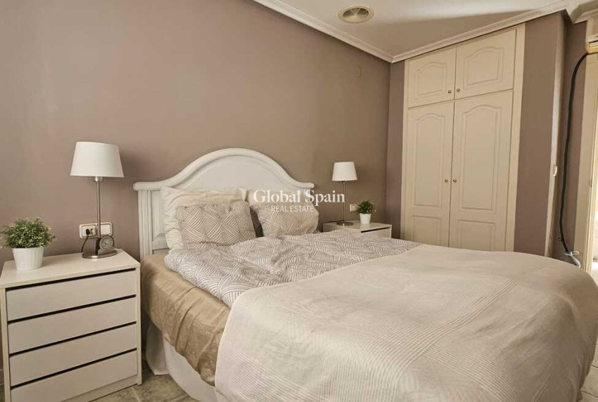 Wederverkoop - VILLA -
GUARDAMAR DEL SEGURA - Campomar