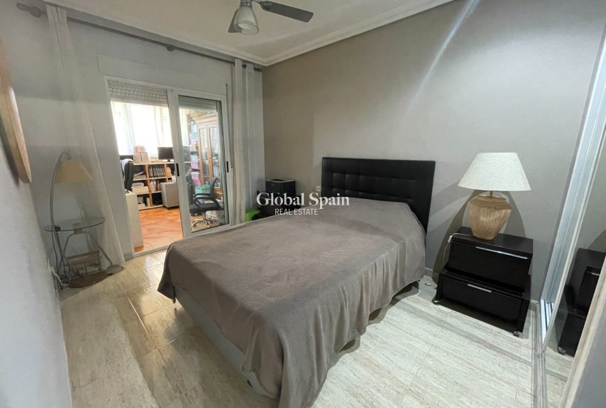 Wederverkoop - VILLA -
GUARDAMAR DEL SEGURA - Costa Blanca