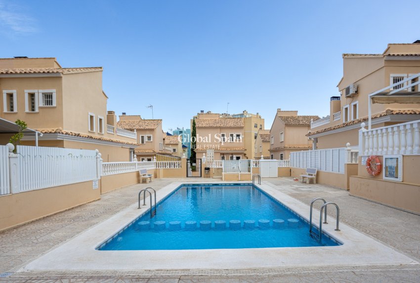 Wederverkoop - VILLA -
GUARDAMAR DEL SEGURA - Costa Blanca
