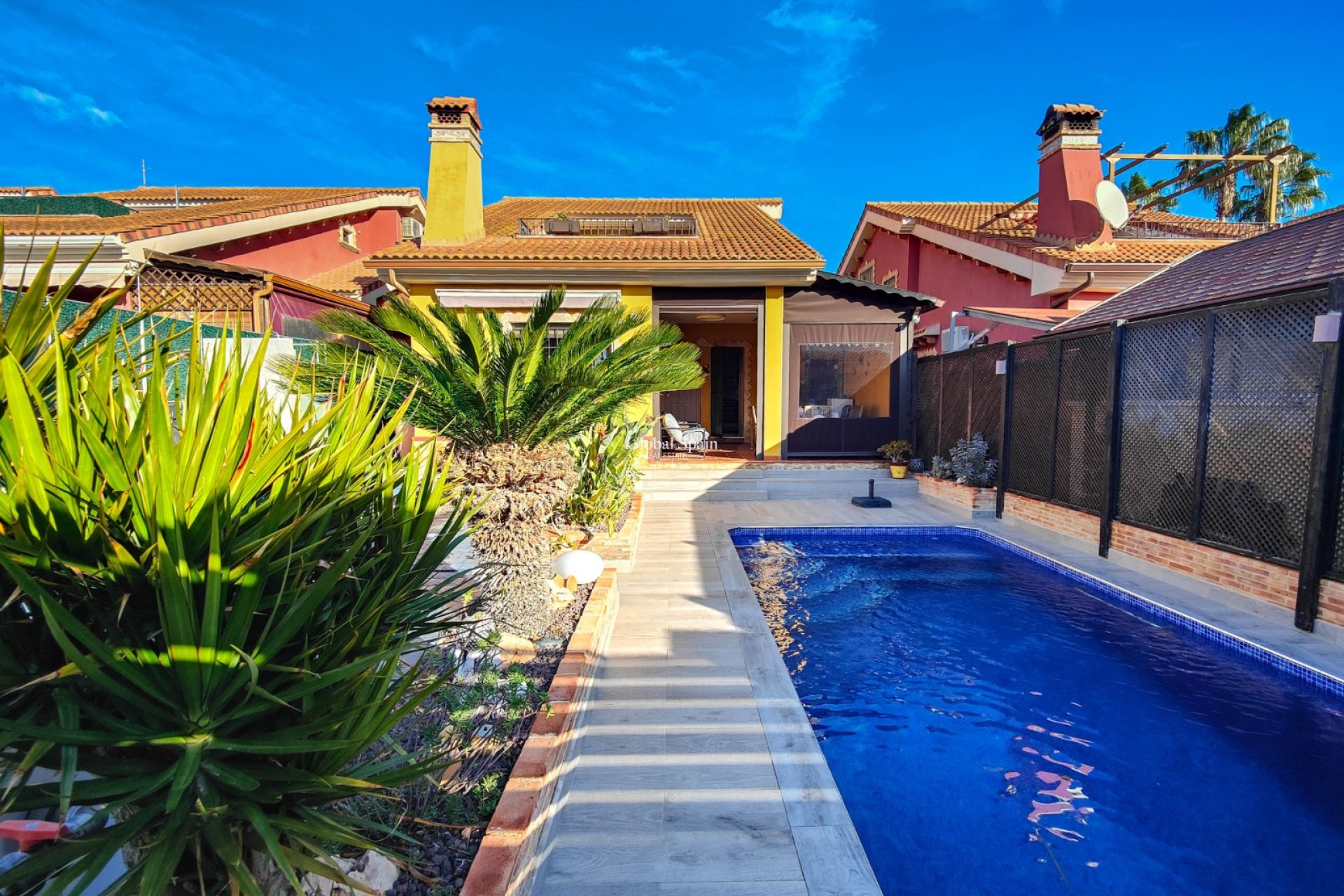 Wederverkoop - VILLA -
GUARDAMAR DEL SEGURA - Costa Blanca