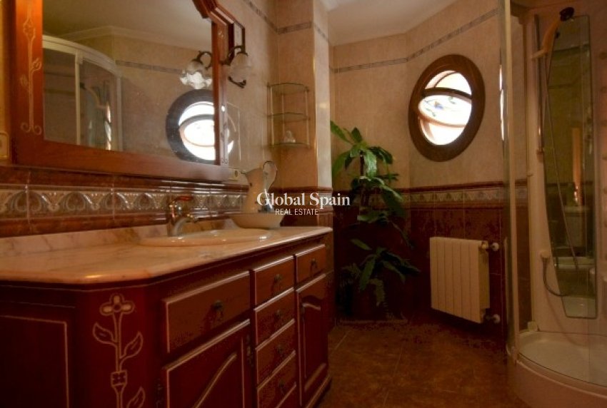 Wederverkoop - VILLA -
GUARDAMAR DEL SEGURA - Costa Blanca