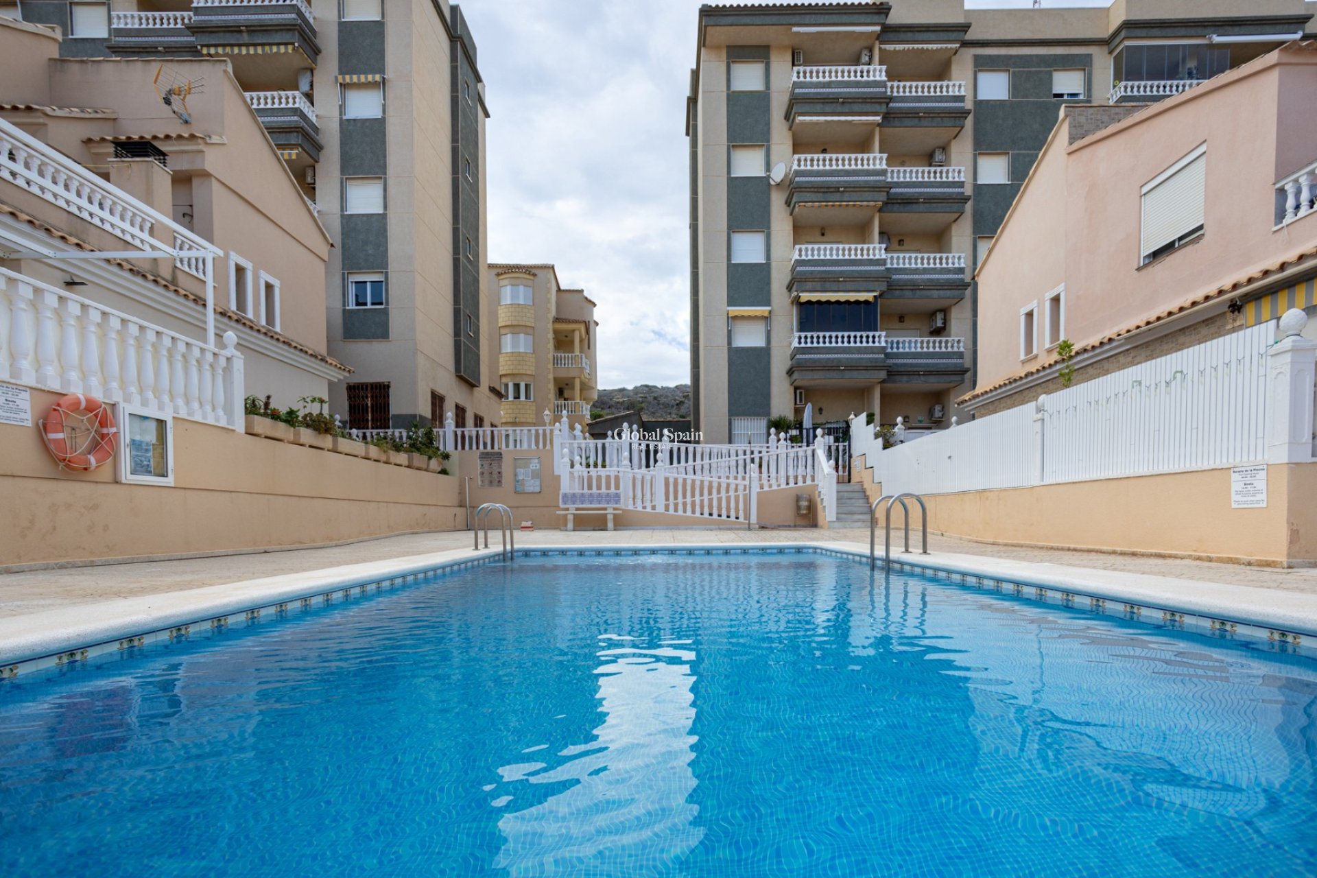 Wederverkoop - VILLA -
GUARDAMAR DEL SEGURA - Costa Blanca