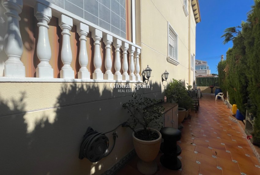 Wederverkoop - VILLA -
GUARDAMAR DEL SEGURA - Costa Blanca