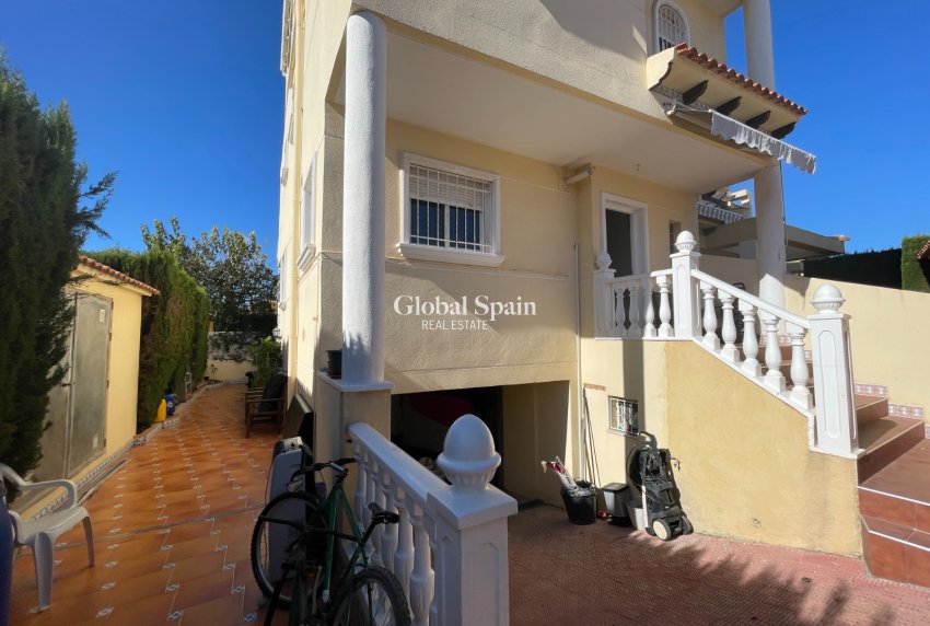 Wederverkoop - VILLA -
GUARDAMAR DEL SEGURA - Costa Blanca