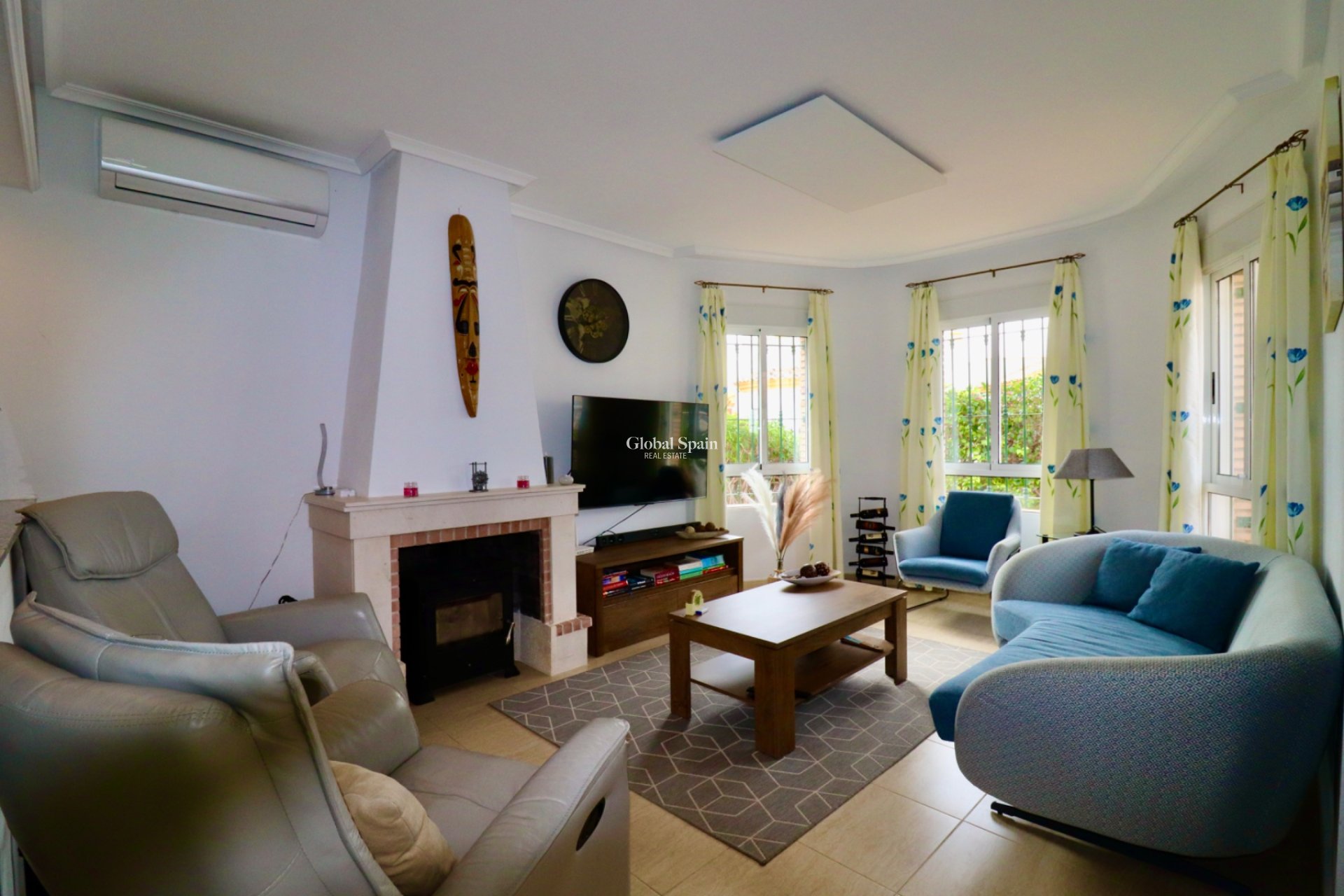 Wederverkoop - VILLA -
GUARDAMAR DEL SEGURA - EL RASO