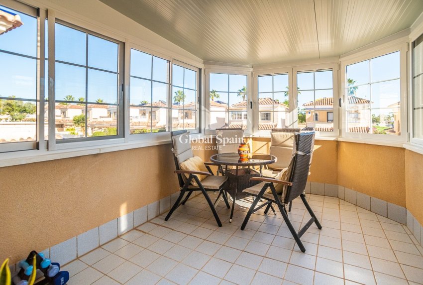 Wederverkoop - VILLA -
GUARDAMAR DEL SEGURA - EL RASO