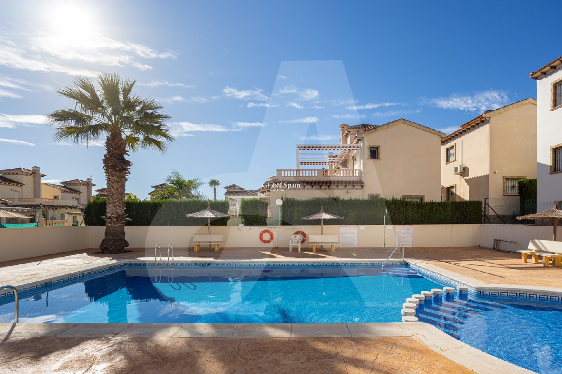 Wederverkoop - VILLA -
GUARDAMAR DEL SEGURA - EL RASO