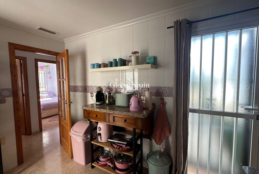 Wederverkoop - VILLA -
GUARDAMAR DEL SEGURA - EL RASO