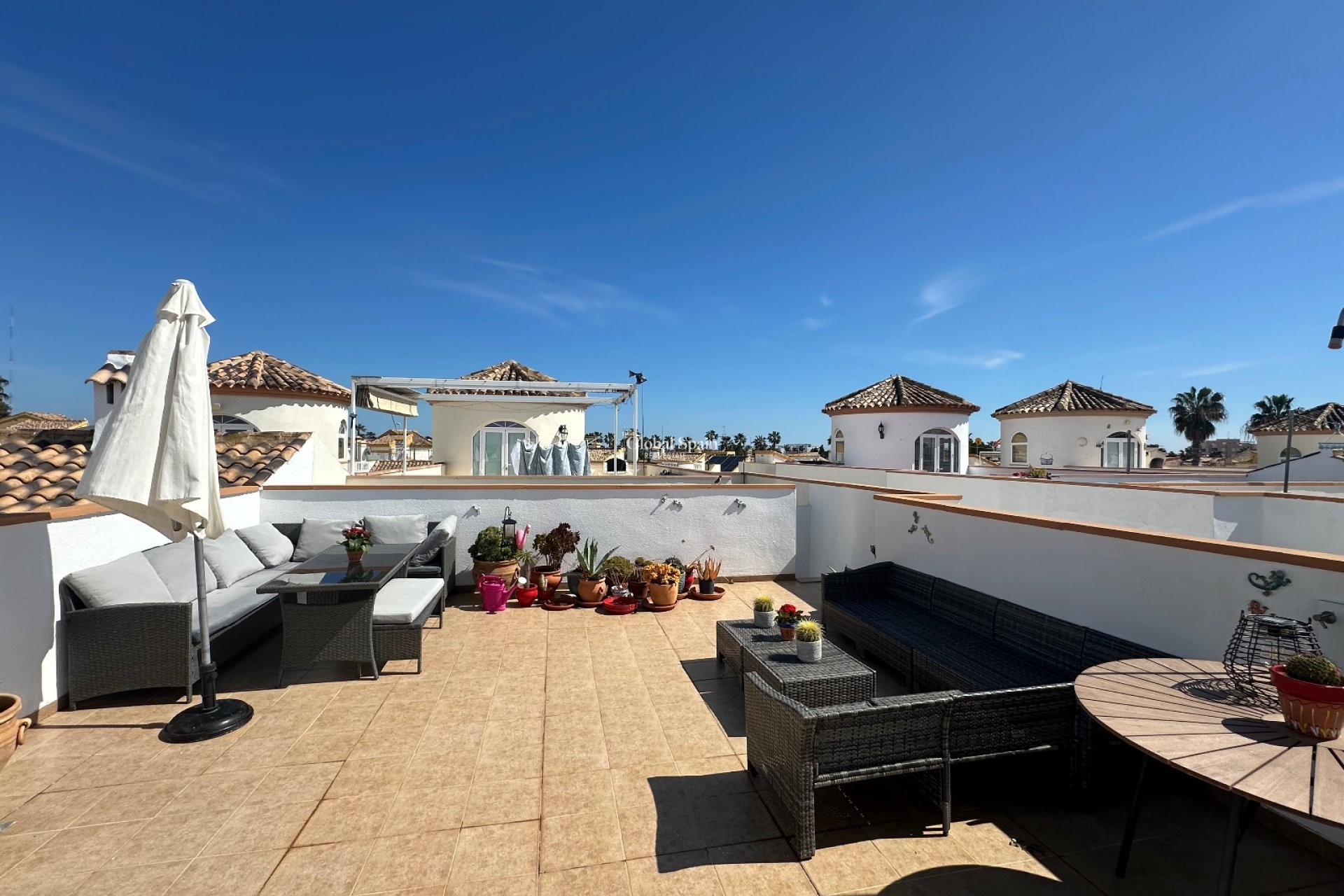 Wederverkoop - VILLA -
GUARDAMAR DEL SEGURA - EL RASO