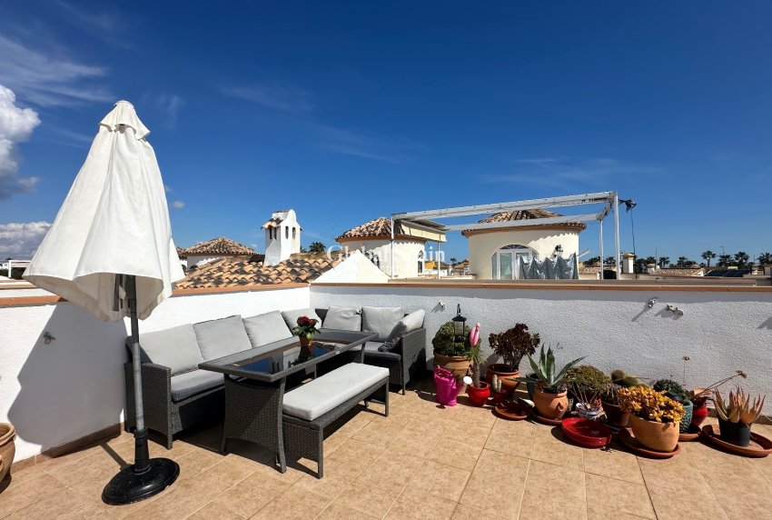 Wederverkoop - VILLA -
GUARDAMAR DEL SEGURA - EL RASO