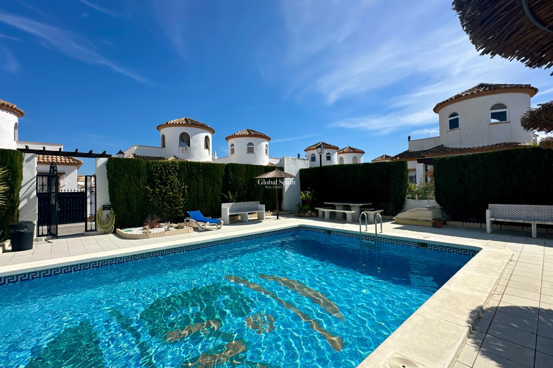 Wederverkoop - VILLA -
GUARDAMAR DEL SEGURA - EL RASO