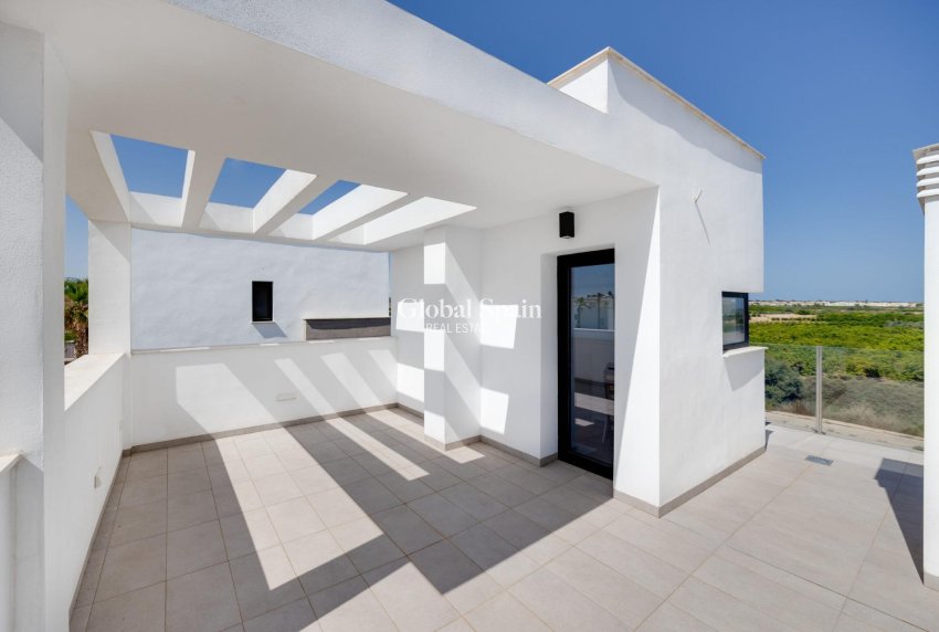 Wederverkoop - VILLA -
GUARDAMAR DEL SEGURA - EL RASO