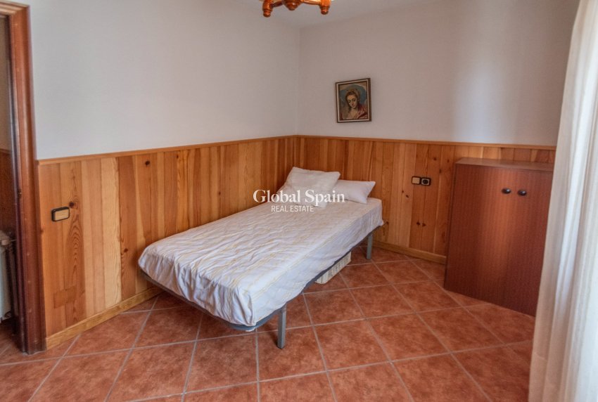 Wederverkoop - VILLA -
GUARDAMAR DEL SEGURA - Guardamar Playa
