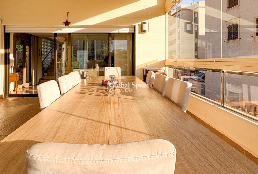 Wederverkoop - VILLA -
GUARDAMAR DEL SEGURA - Guardamar Playa