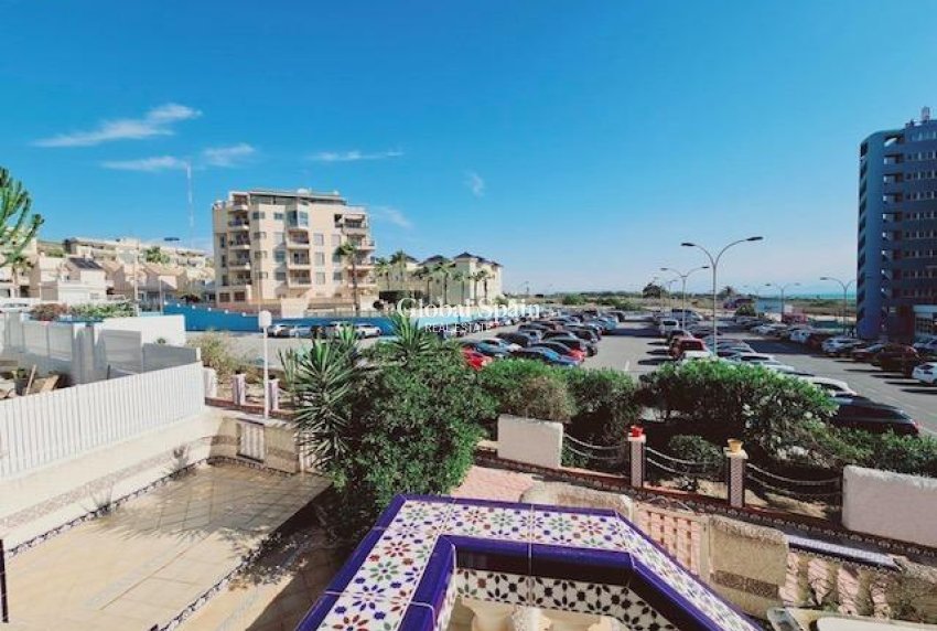Wederverkoop - VILLA -
GUARDAMAR DEL SEGURA - Guarmar Del Segura