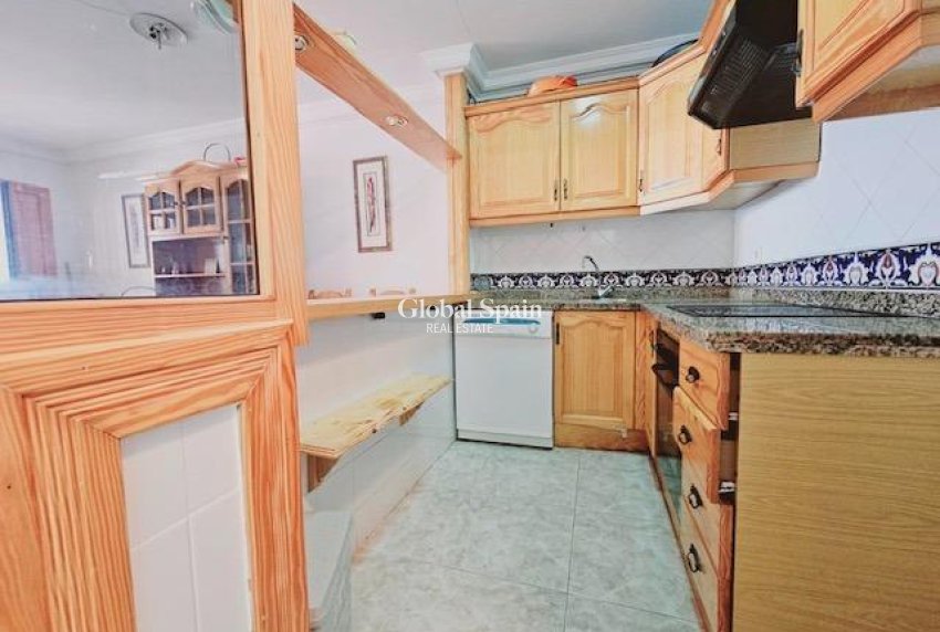 Wederverkoop - VILLA -
GUARDAMAR DEL SEGURA - Guarmar Del Segura