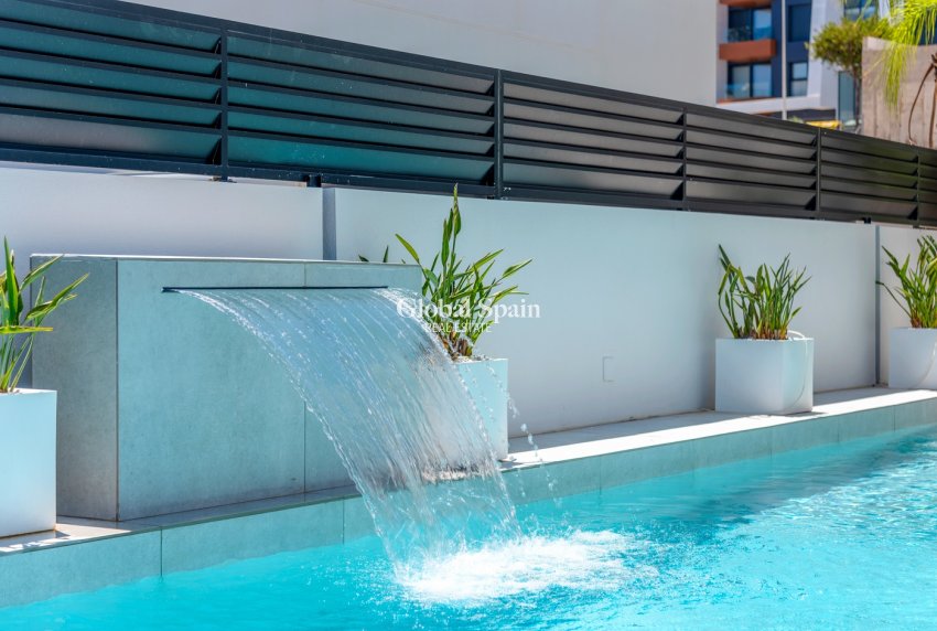 Wederverkoop - VILLA -
GUARDAMAR DEL SEGURA