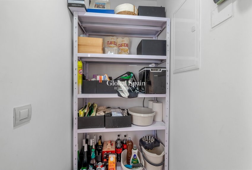 Wederverkoop - VILLA -
GUARDAMAR DEL SEGURA