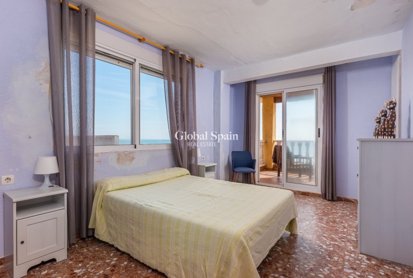 Wederverkoop - Villa -
GUARDAMAR DEL SEGURA