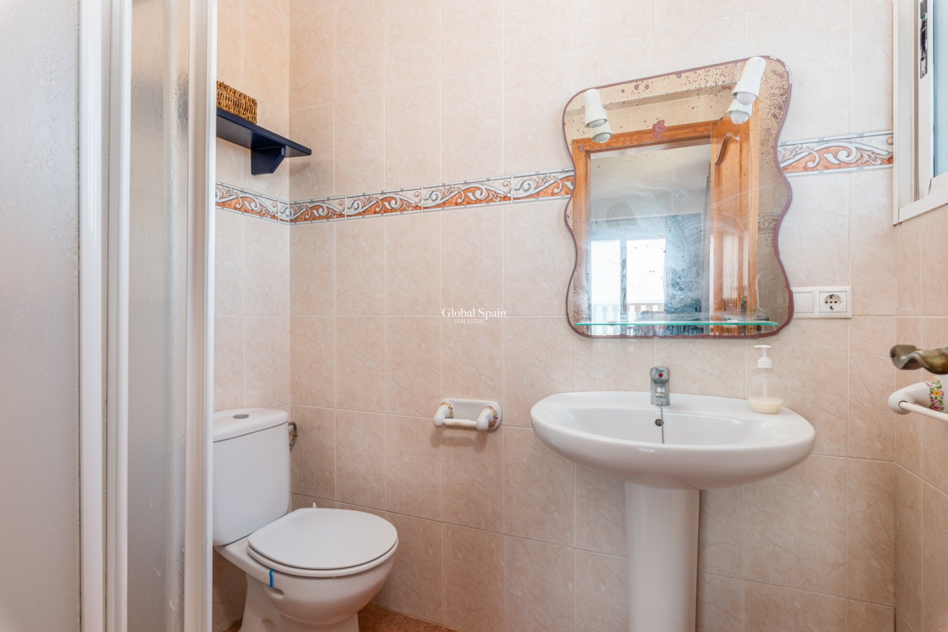 Wederverkoop - Villa -
GUARDAMAR DEL SEGURA