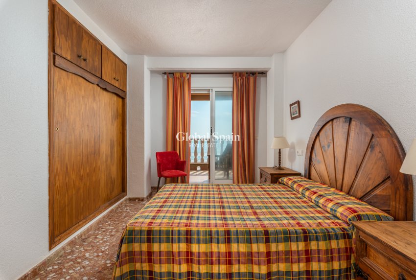 Wederverkoop - Villa -
GUARDAMAR DEL SEGURA