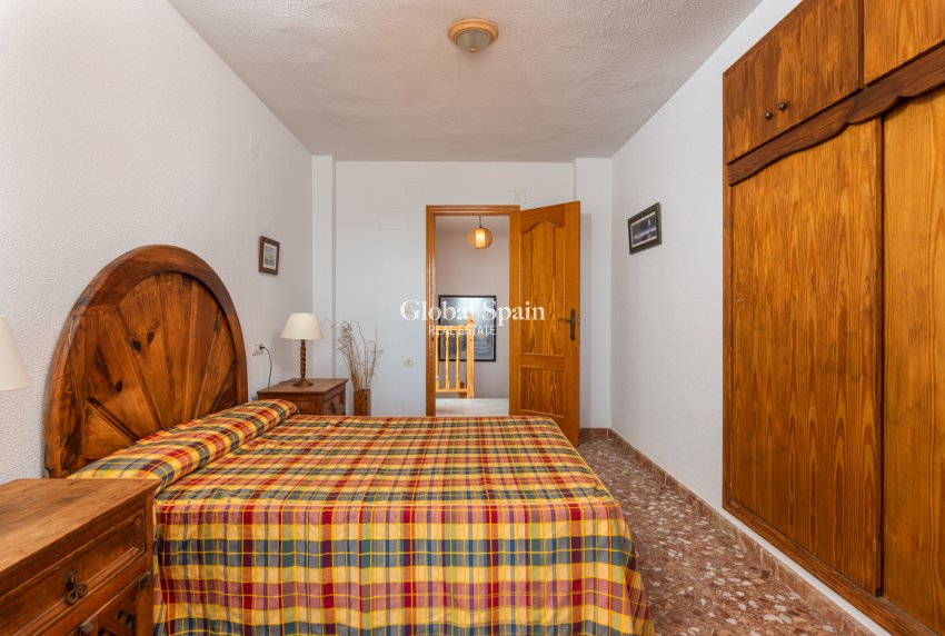 Wederverkoop - Villa -
GUARDAMAR DEL SEGURA