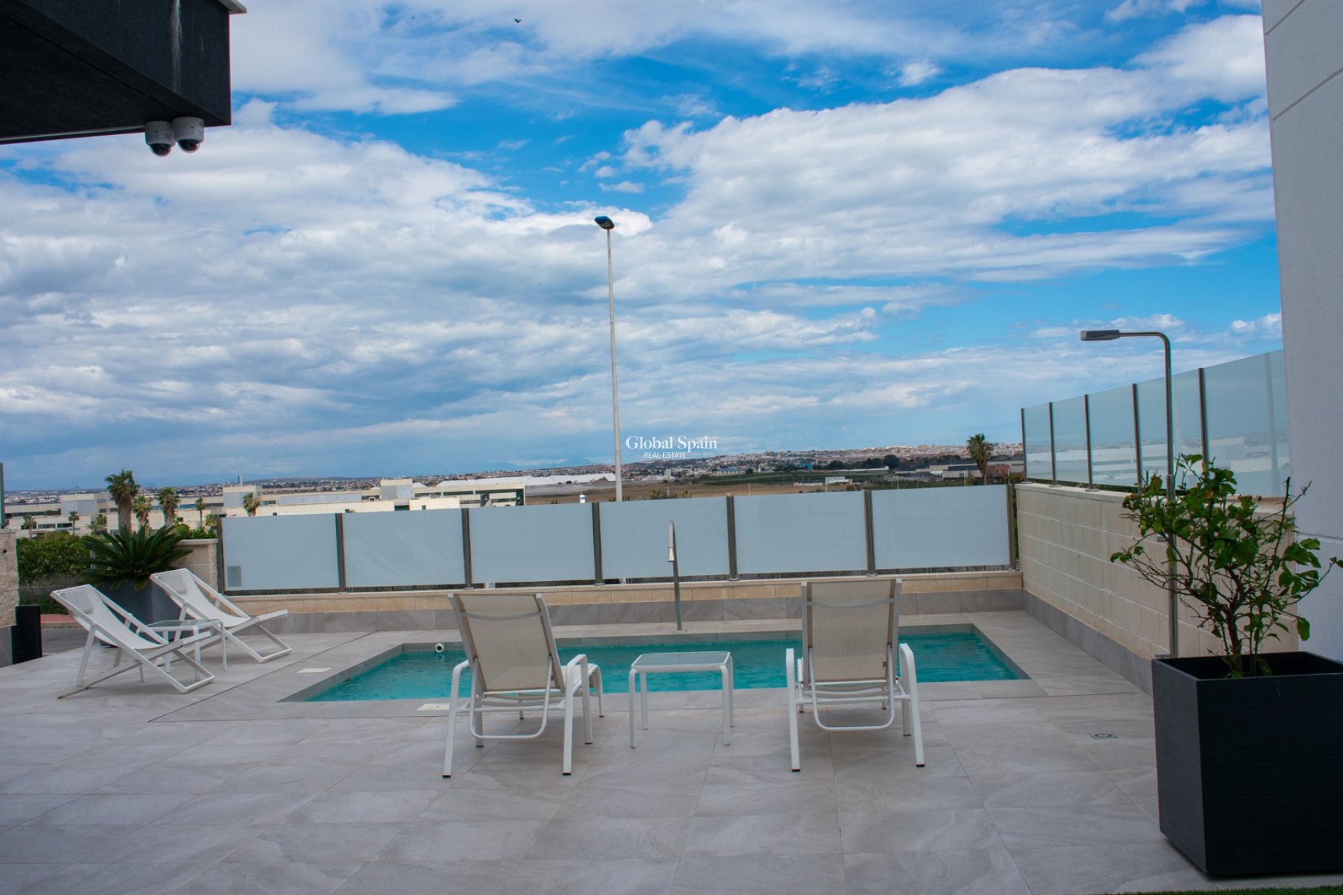 Wederverkoop - Villa / Halfvrijstaand -
TORREVIEJA - LOS BALCONES - LOS ALTOS