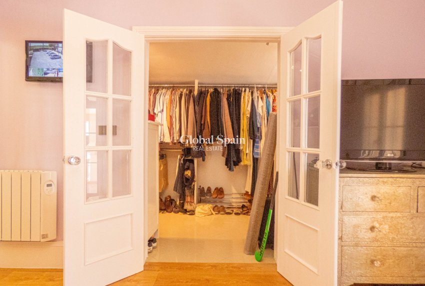 Wederverkoop - VILLA -
HEREDADES - Costa Blanca