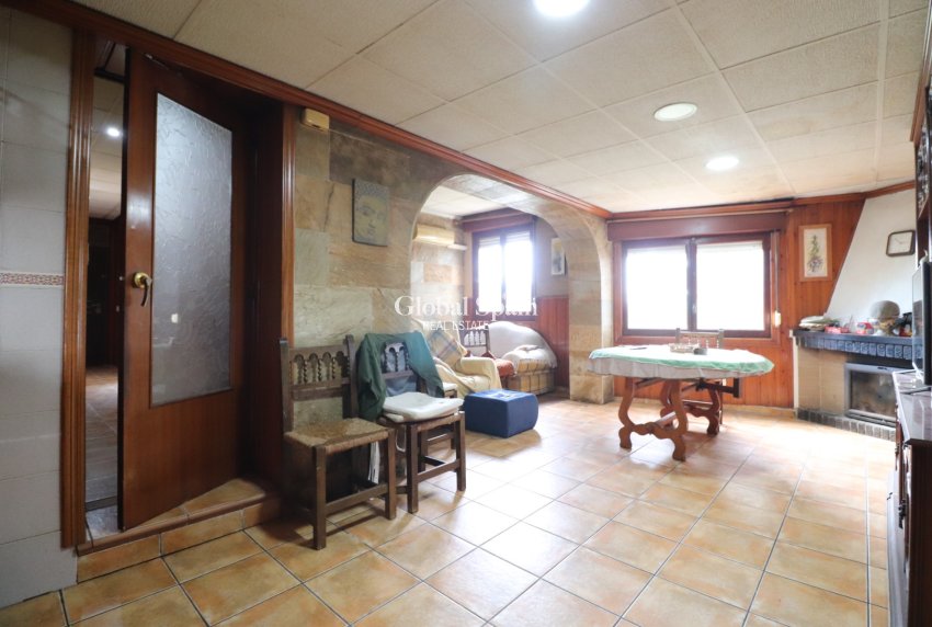 Wederverkoop - VILLA -
Heredades - Heredades - Village