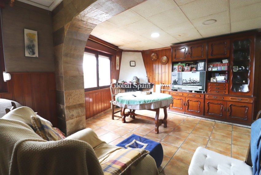 Wederverkoop - VILLA -
Heredades - Heredades - Village