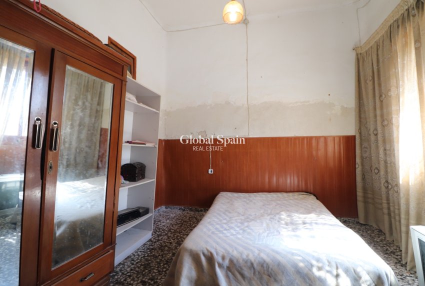 Wederverkoop - VILLA -
Heredades - Heredades - Village