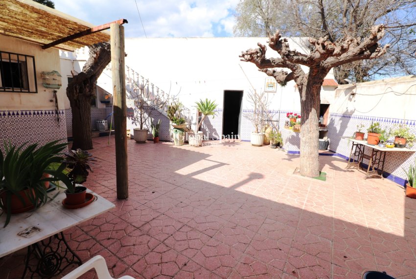 Wederverkoop - VILLA -
Heredades - Heredades - Village