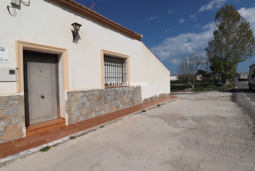 Wederverkoop - VILLA -
Heredades - Heredades - Village