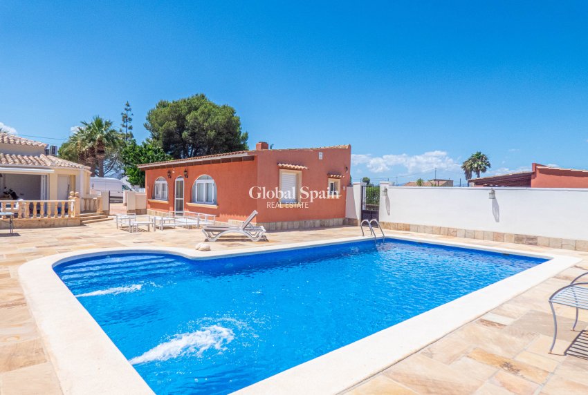 Wederverkoop - VILLA -
HEREDADES - LAS HEREDADES