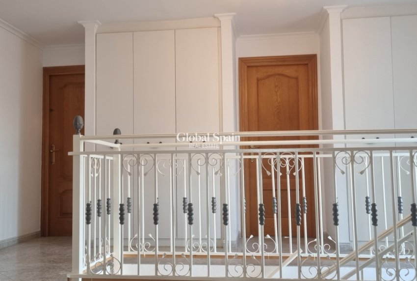 Wederverkoop - VILLA -
HONDÓN DE LOS FRAILES - Inland